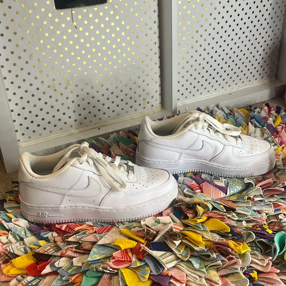 NIKE AIRFORCES!!